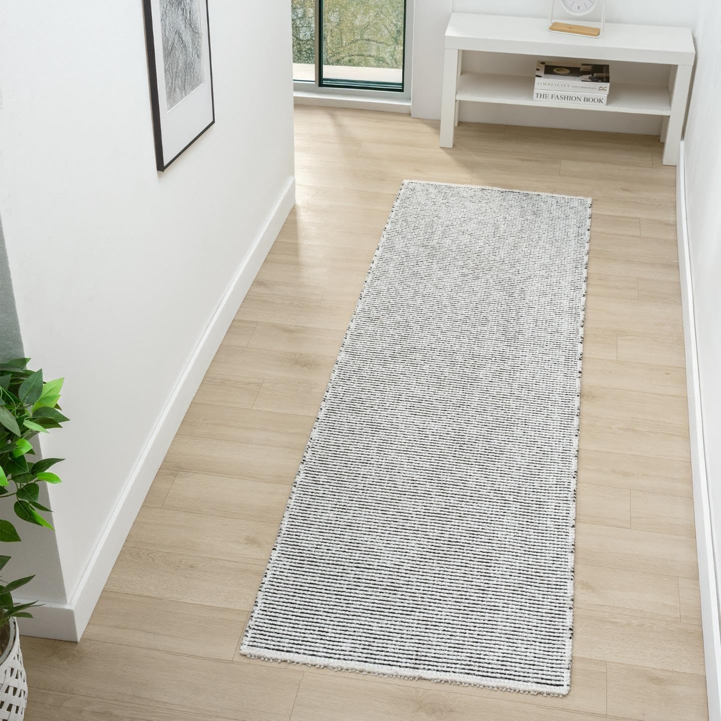 LUXE WEAVERS Machine Woven Two-Tone Black White 9x12 Area Rug, Indoor Stain-Resistant Fringed Carpet